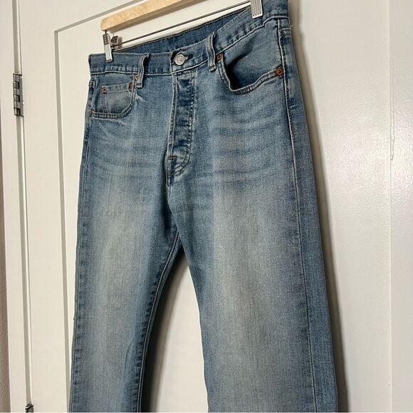 Levi's 501 Jeans Mens Size 32x30 Blue Straight Leg Button Fly Denim Stretch - Picture 4 of 15